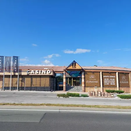 Faraon - Casino Alfastreet Apartma