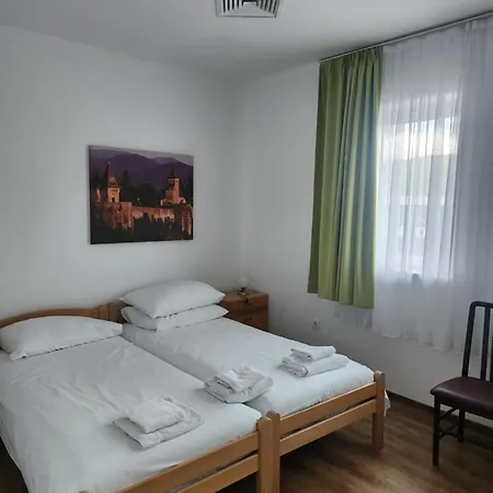 Faraon - Casino Alfastreet Apartma *
